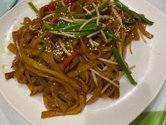 素炒河粉-东方之珠海鲜酒楼(南开店)