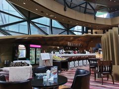 -上海滴水湖皇冠假日酒店