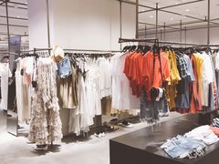 -URBAN REVIVO(欢乐海岸购物中心店)