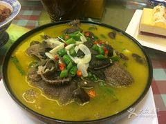 -鲁班小馆(政四街店)