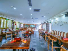 大堂-湖光月色临湖音乐餐厅(台儿庄古城店)