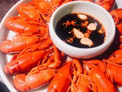 -冰冰龙虾·江湖菜·花园江景餐厅
