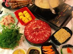 -鲜入围煮花胶鸡海鲜火锅