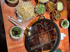 -周小明火锅(黑金冠社区店)