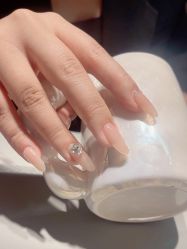 -丽心自助美甲美睫