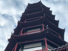 -绳金塔