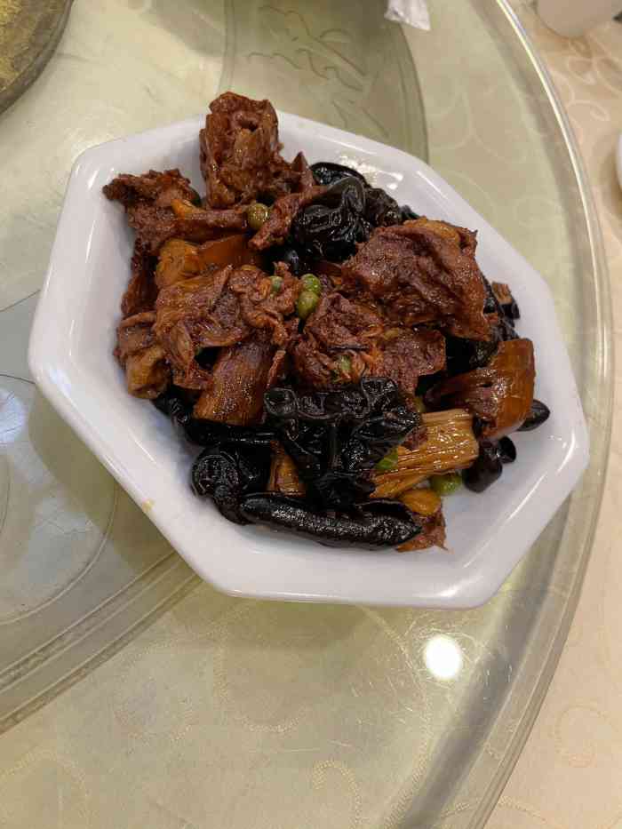 鸿起顺饭庄(大直沽店)-"家里人在这儿过生日,牛羊肉做的还算不错,.