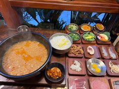 -银米·云南传统过桥米线(双廊黑金冠店)