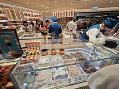-Venchi (Chocolate & Gelato)