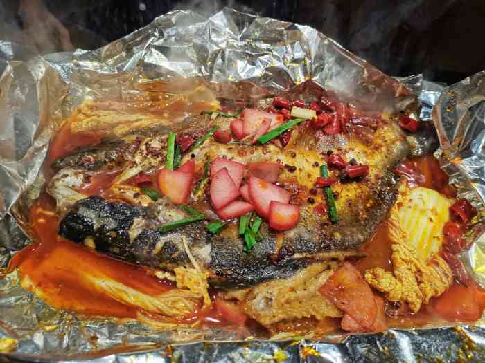 愿者上钩纸包鱼(人和店)-"「纸包鱼」点了蒜香味的巴沙鱼,感觉总体骨.