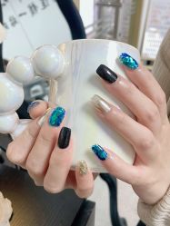 -芊屿芊浔美甲