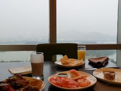 -湖景知味西餐厅•自助餐• 轻食(南京金茂威斯汀大酒店)
