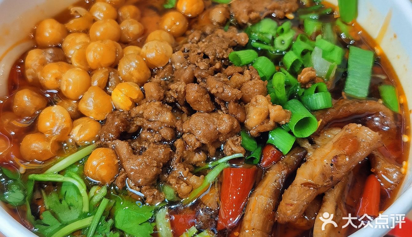 冒雨开车一小时 就为这碗酸辣粉♥️