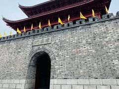 -巴陵广场