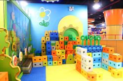 -太空学院儿童娱教乐园(中华广场店)