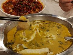 -鑫巴蜀小镇 · 水煮鱼专研店(玉桥店)