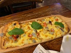 火焰烤饼水果风味-1886德国汽车餐厅(外滩十六铺码头店)