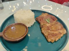 -丽莎沙拉轻食餐厅(国贸店)