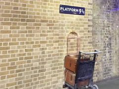 -九又四分之三站台