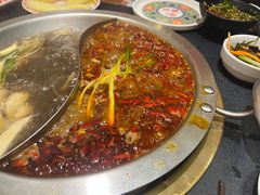 -沸炉重庆老火锅(军事博物馆店)