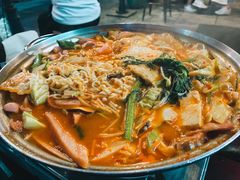 部队火锅-富乐满韩国正宗炸鸡韩国料理(虹泉路店)