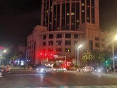 -茂名熹龙国际大酒店(人民广场高铁站店)