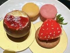 -雍容荟帝王蟹活龙虾展台自助(IFS黑金店)