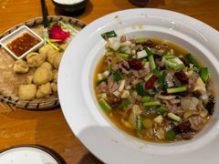 -老滇山寨•云南特色菜•地方菜•民族风情歌舞表演(金碧店)