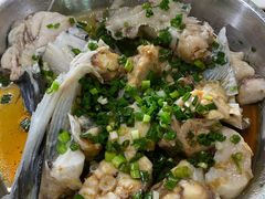 豉汁蒸鱼头-溪悦渔庄(九龙湖店)