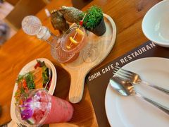 -Chom Cafe and Restaurant