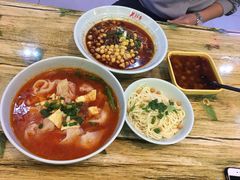 -八一好吃街·高品美食广场