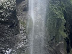 -龙水峡地缝景区