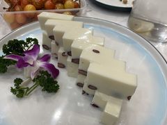红豆牛奶糕-老苏扬饭店