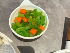 -吕氏焗小鲜•花园餐厅(八大关店)