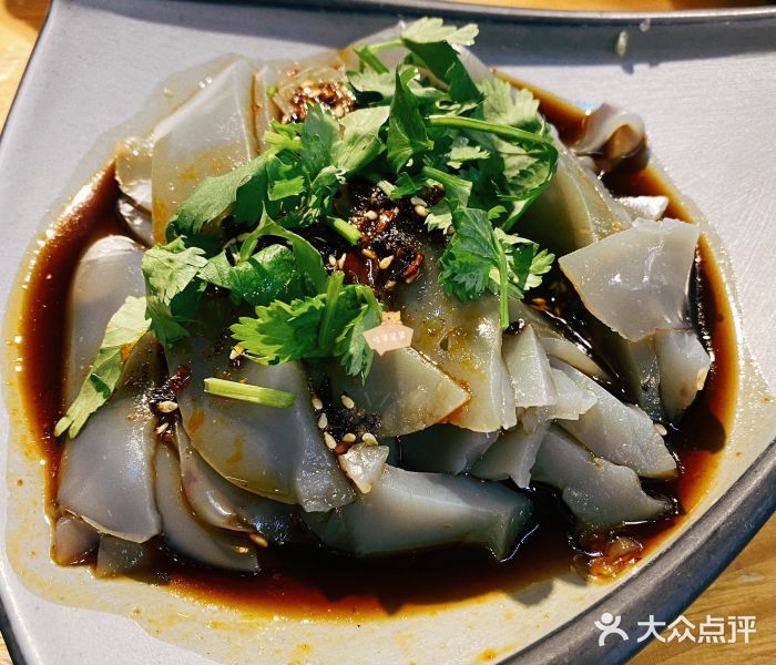 勺子米线·云南传统小吃市集(四方街店)鸡豆凉粉图片
