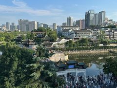 -包整·丝娃娃(一览甲秀楼风景店)