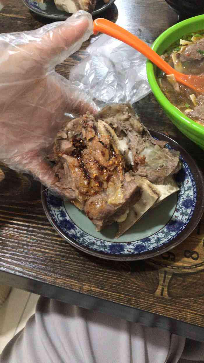 面很好吃料很足,特别推荐牛骨头,吃了一次肯定还会想来