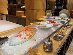 自助取餐区-上海皇廷花园酒店·西餐厅·自助餐