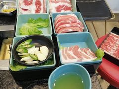 -烤路里·韩国品质自助烤肉(石路天虹4号店)