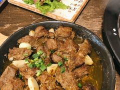 炉火盘烤梅肉-鲜小岛·铜锅涮肉