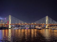 -黄浦江游览十六铺3号码头网红自助餐