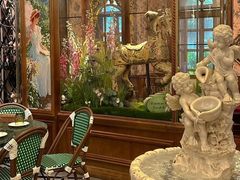 -秘密旅行Bonjour(黑金冠 江南西店)