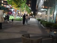 -星巴克(上海长宁来福士1F店)