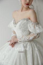 -Lady  Jane高端婚纱礼服馆