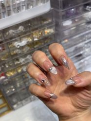 -尤米一站式美甲美睫