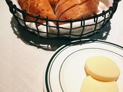 餐前包-Wolfgang’s Steakhouse 沃夫冈牛排馆(上海白玉兰广场店)