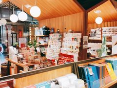-百新书局(尚悦湾店)