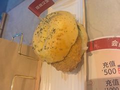 -必胜客(世纪港湾店)