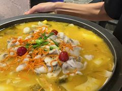 -山城外·非遗酸菜鱼(蜀都万达店)