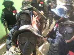 -亲兄弟真人CS团建拓展基地